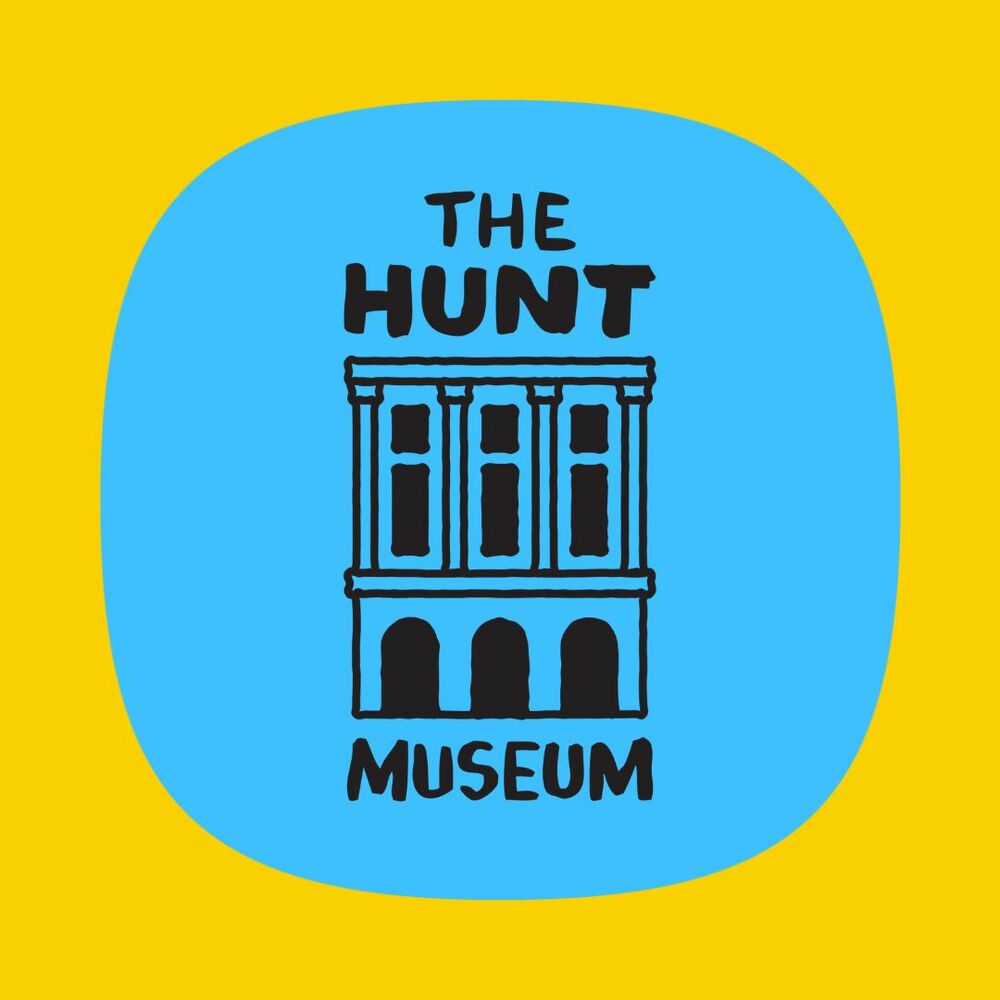 en Hunt Museum Logo within a blue sqaure with rounded images within a yellow square with sharp corners